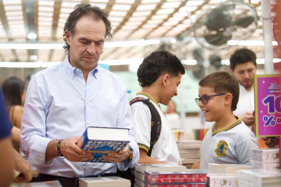Cifras históricas: Fiesta del Libro y la Cultura en Medellín cierra con 560 mil asistentes y ventas por $11 mil millones 4 feria del libro4