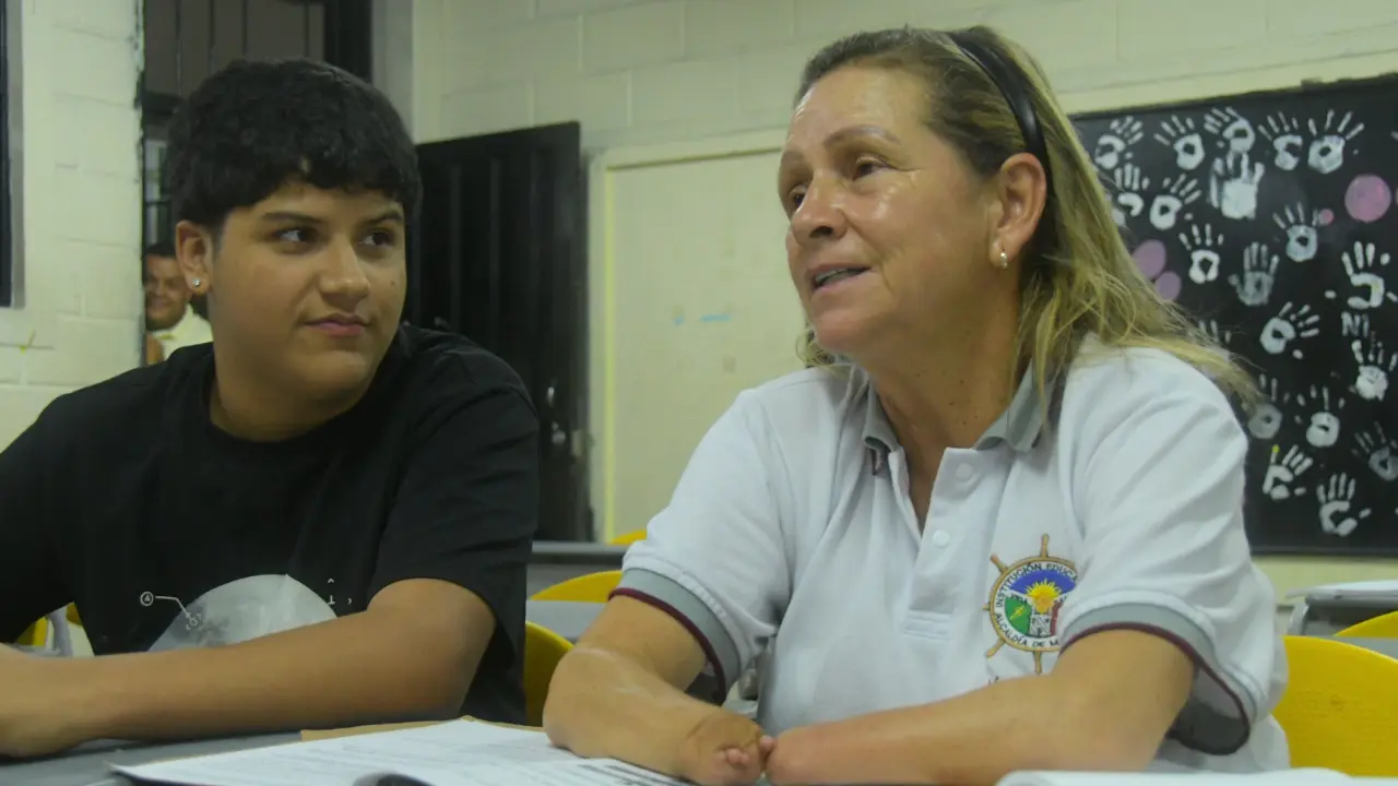 ¡Nunca es tarde! Más de 9 mil jóvenes y adultos estudian en Medellín 1 ¡Más de 9.800 jóvenes y adultos estudian en Medellín!