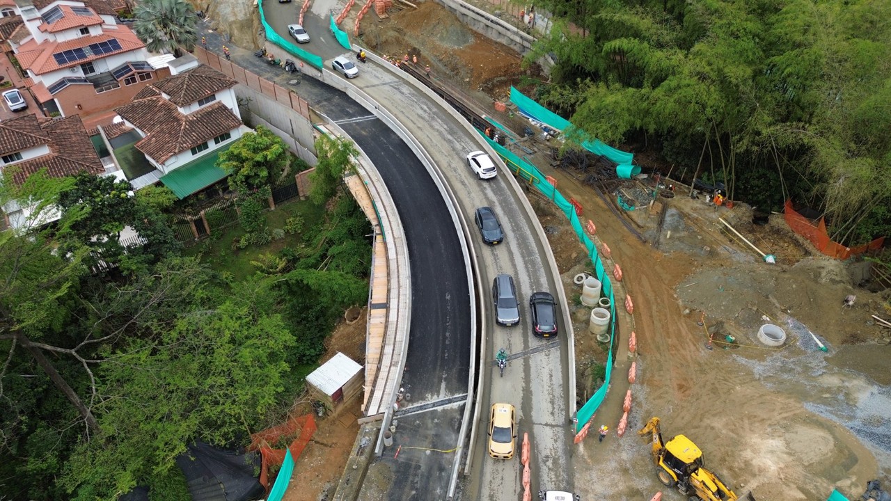 Mejora la movilidad en la Avenida 34: habilitan segundo puente en el intercambio vial con la loma de Los González 5 la34 5