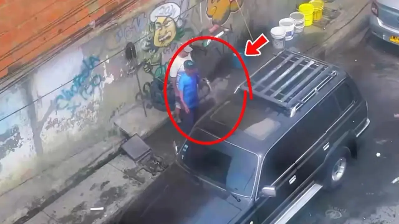 ¡Insólito! Pillan a 81 personas en pleno lavado clandestino mientras Medellín sufre escasez de agua 1 ¡Insólito! Pillan a 81 personas en pleno lavado clandestino mientras Medellín sufre escasez de agua