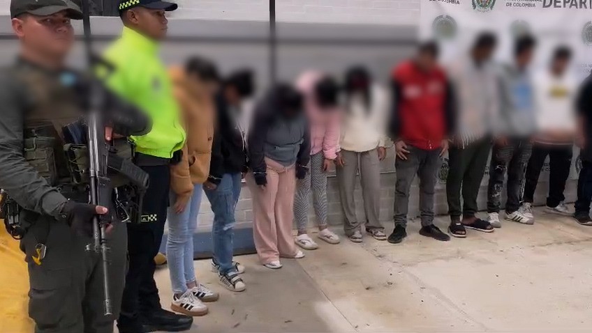 Policía Nacional captura a 21 integrantes de El Mesa y realiza 18 diligencias de allanamiento en La Ceja 4 mesa4
