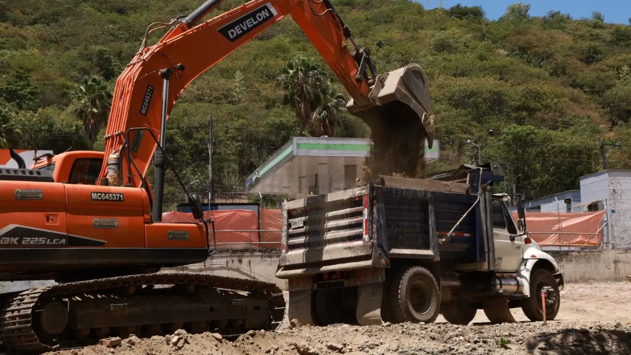 ¡Ojo conductores! Cierran dos vías por obras del Metro de la 80 en Medellín 1 ¡Ojo conductores! Cierran dos vías por obras del Metro de la 80 en Medellín
