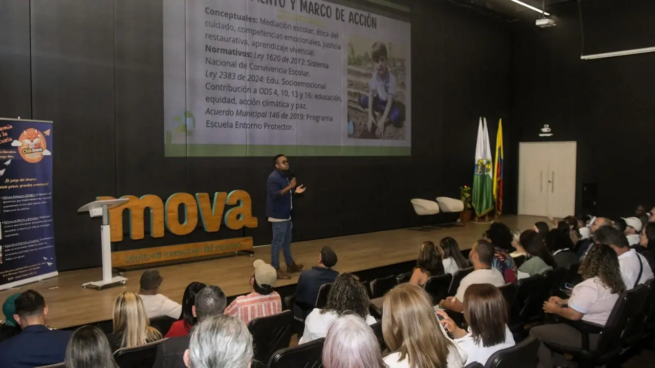 ¡La educación rural también se mueve! Más de 300 docentes se reunieron en Medellín