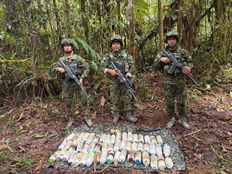 ¡Disidencias pretendían atentar contra la población y la fuerza pública! Les destruyeron cincuenta y cinco artefactos explosivos en Cauca 3 operativo cauca2