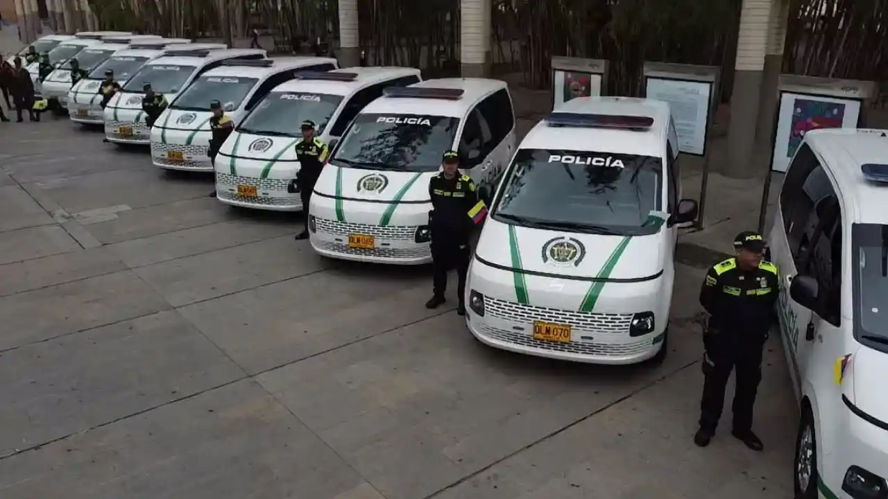¡50 motos de alto cilindraje! Así reforzaron a la Policía de Medellín 3 ¡50 motos de alto cilindraje! Así reforzaron a la Policía de Medellín