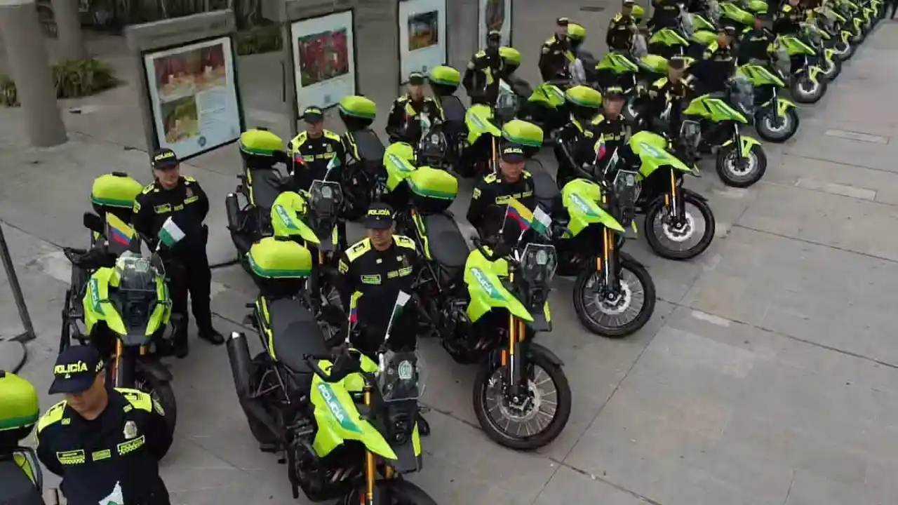 ¡50 motos de alto cilindraje! Así reforzaron a la Policía de Medellín 2 ¡50 motos de alto cilindraje! Así reforzaron a la Policía de Medellín
