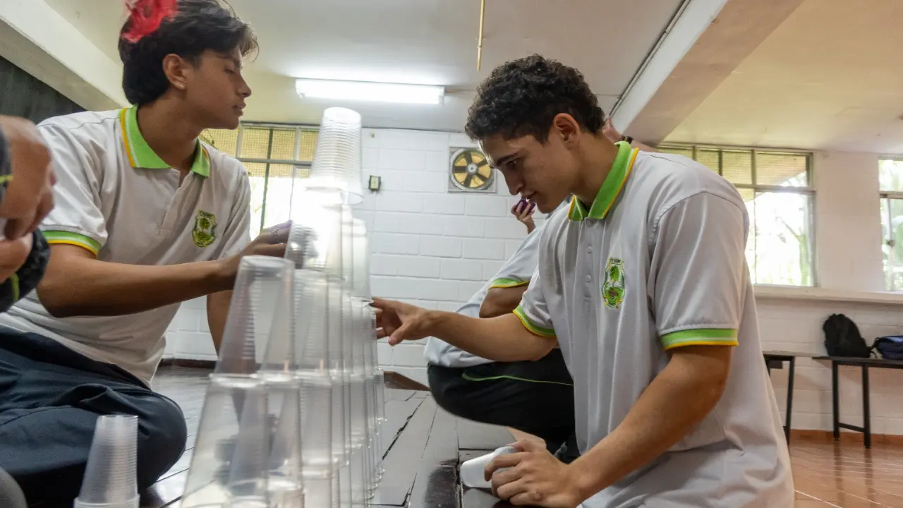 Presupuesto Participativo le apuesta a que más estudiantes sigan en el colegio 1 Presupuesto Participativo le apuesta a que más estudiantes sigan en el colegio