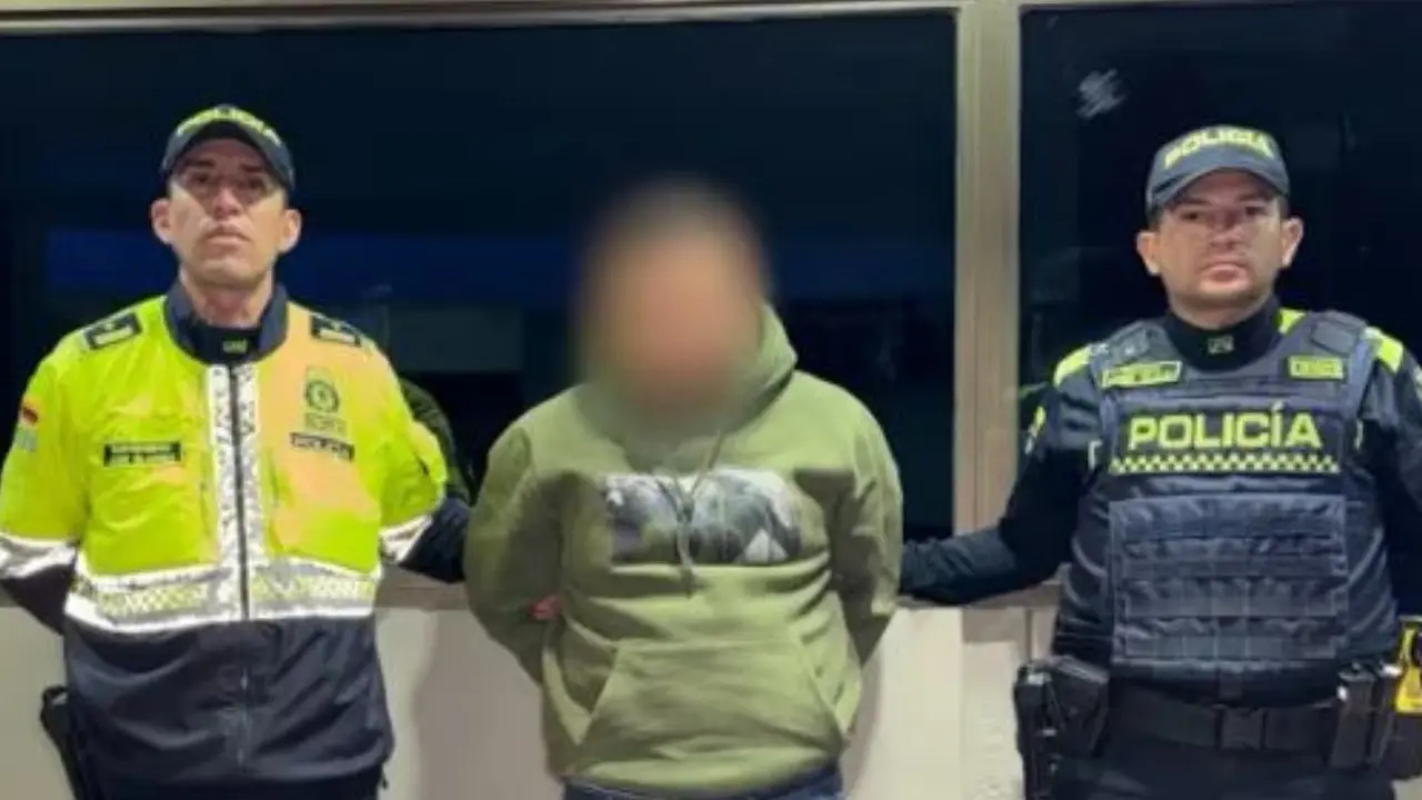 ¡Por una carrera! Capturan a taxista señalado de disparar en el Aeropuerto El Dorado 2 ¡Por una carrera! Capturan a taxista señalado de disparar en el Aeropuerto El Dorado
