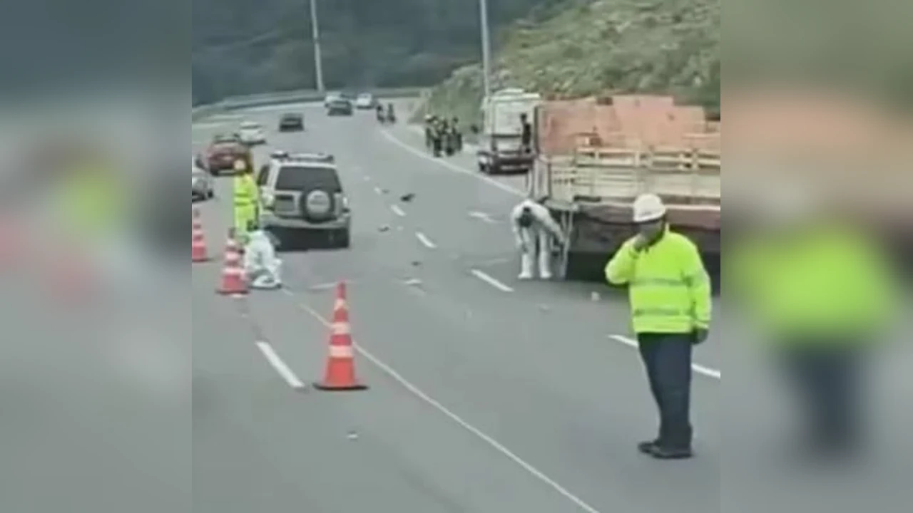Accidente en la vía Bogotá-Girardot: autoridades atienden el lugar donde murió un motociclista