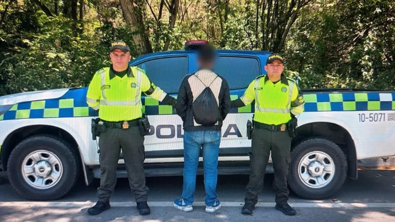 Capturado en Santa Fe de Antioquia por presentar licencia de tránsito falsa de una motocicleta