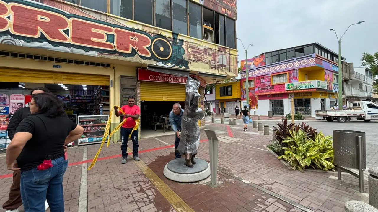 Escultura de Celia Cruz en el barrio Obrero de Cali