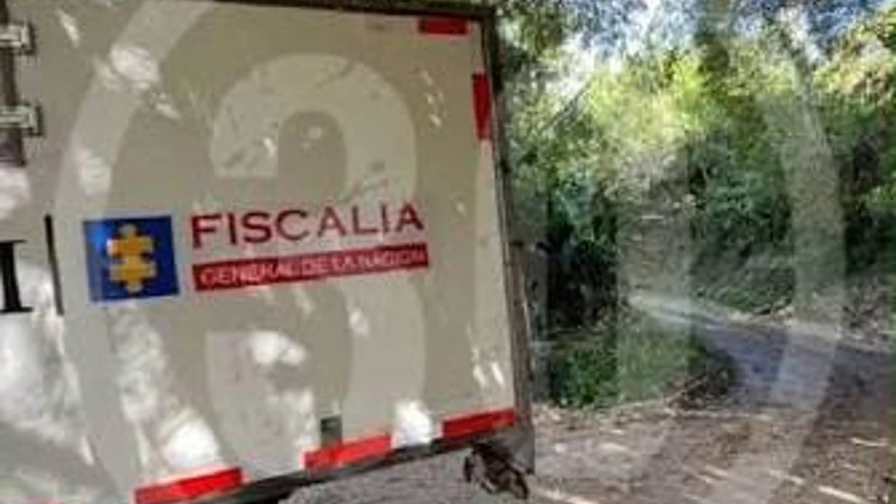 Vehículo de la Fiscalía en un camino rural. Imagen de referencia.