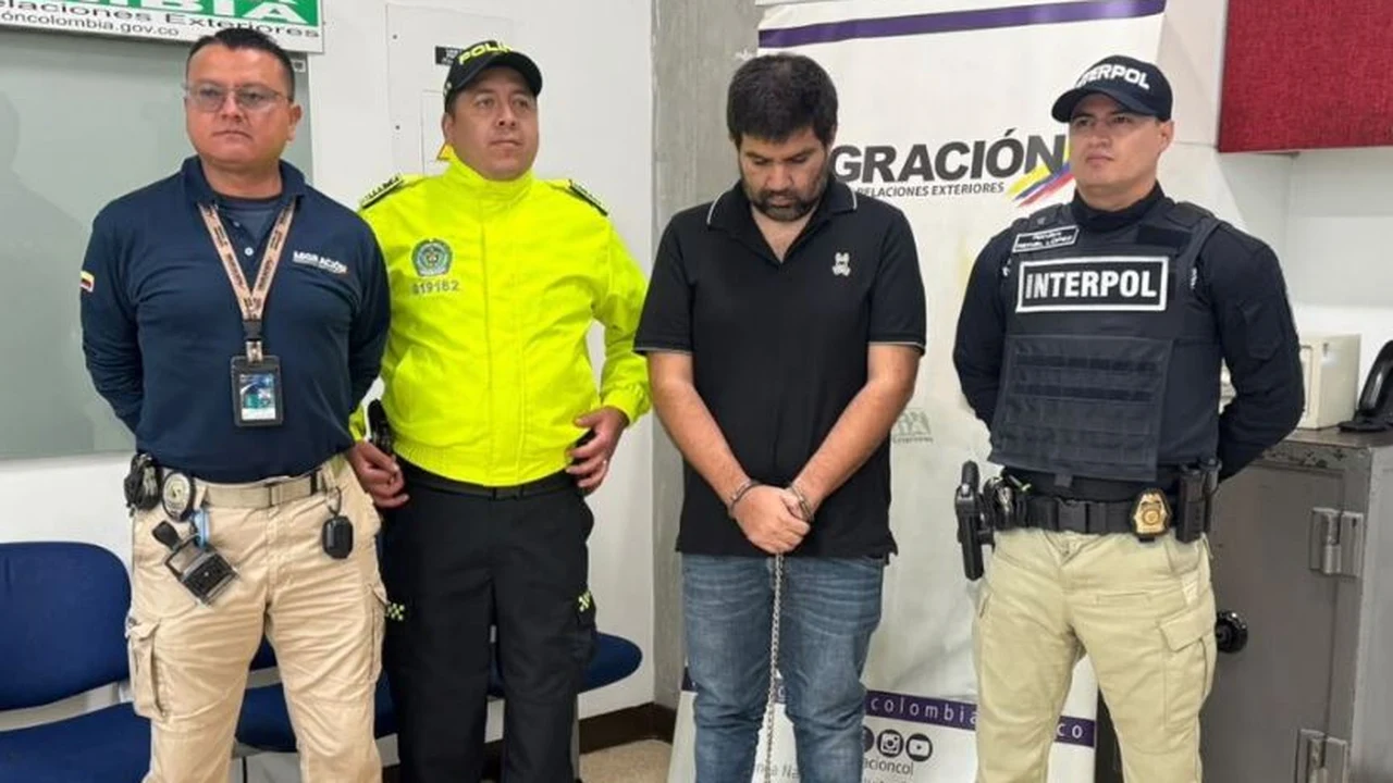 Alias Dimax custodiado por funcionarios de Migración Colombia, Policía e Interpol