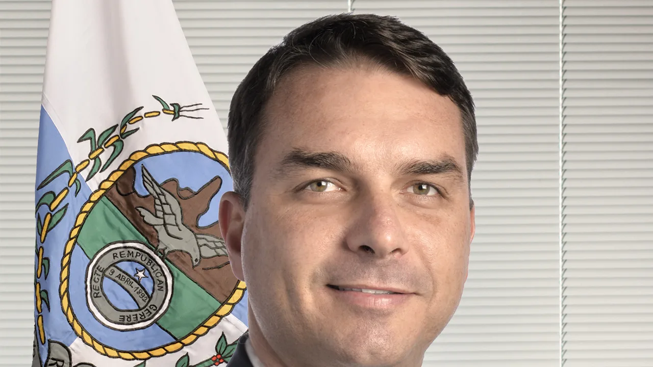 Flávio Bolsonaro ya viaja a Estados Unidos y pediría asilo a Trump: la brecha con Lula crecería