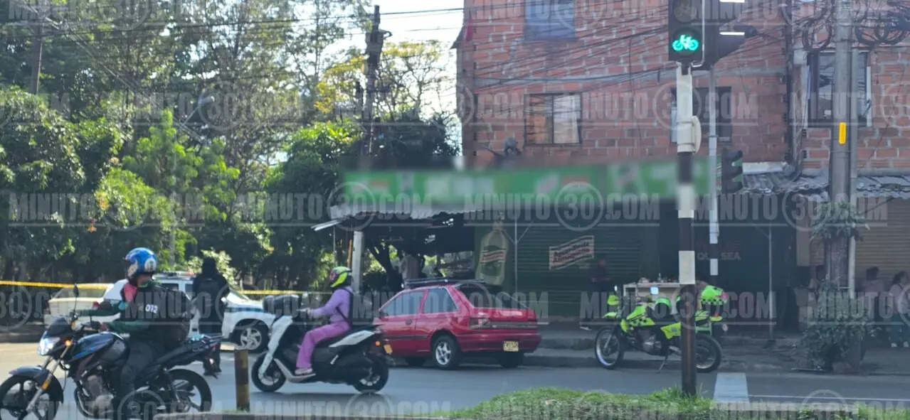 ¿Todo por 300 mil pesos? Ocho entraron a la fuerza a un apartamento en La Iguaná: un muerto y un herido 2 ¿Todo por 300 mil pesos? Ocho entraron a la fuerza a un apartamento en La Iguaná: un muerto y un herido