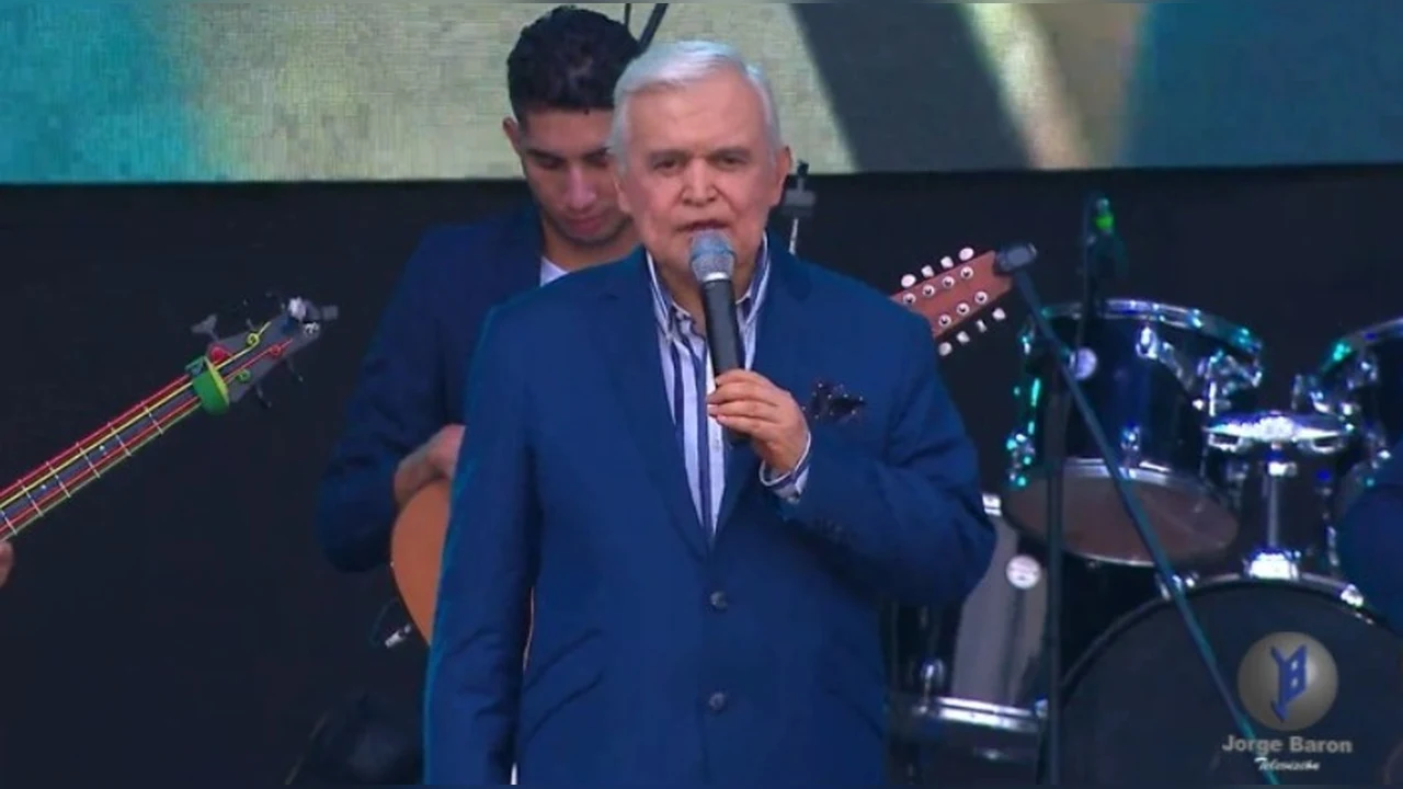 Jorge Barón presentando El Show de las Estrellas