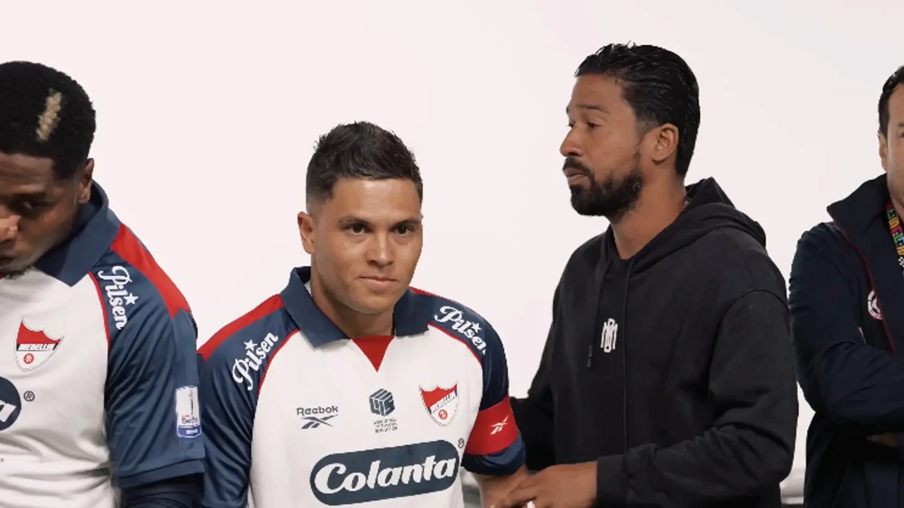 Juan Fernando Quintero con la camiseta del Independiente Medellín