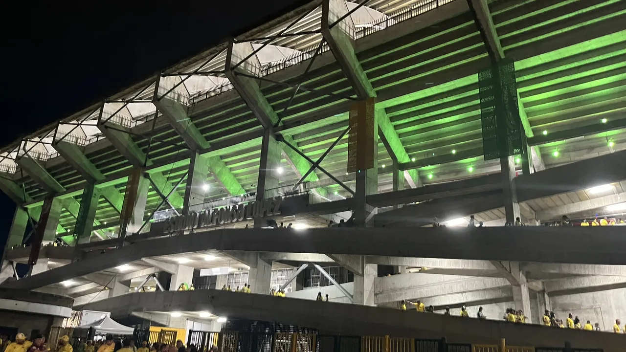 ¡Del hospital al estadio! Lucas Murillo, el niño del «medio corazón», cumplió su sueño de ver al Bucaramanga