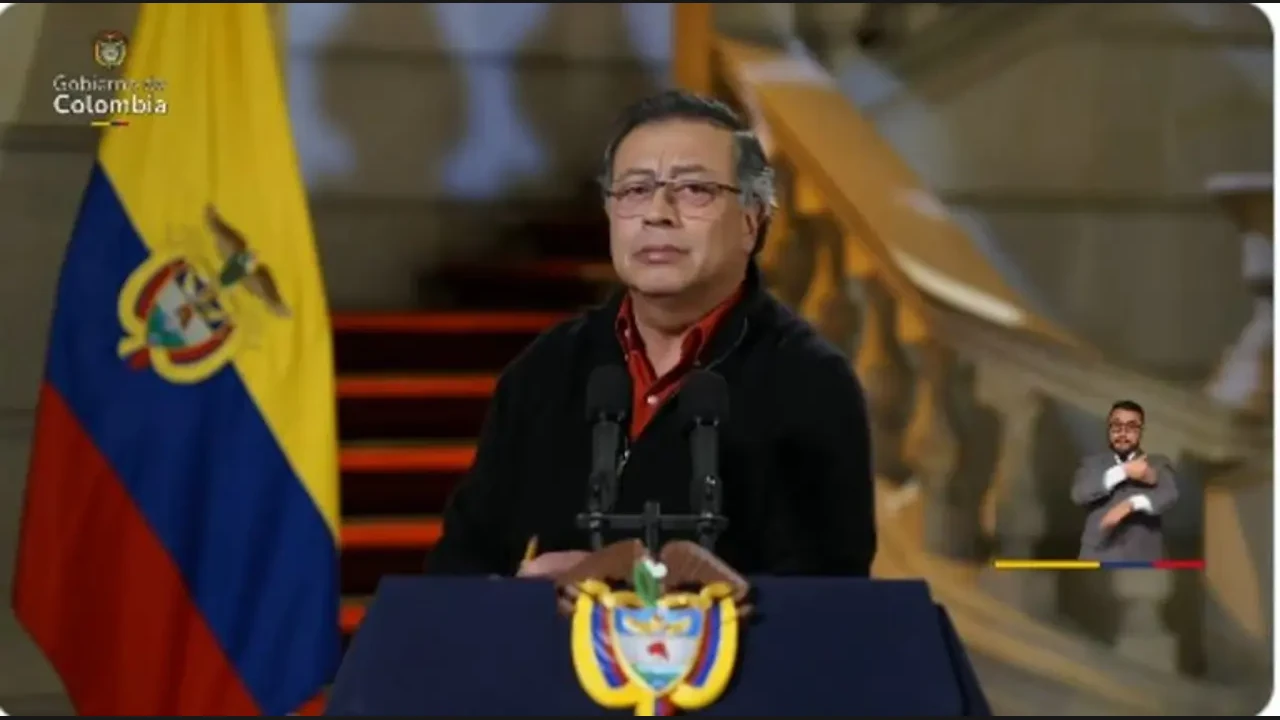 Gustavo Petro durante una intervención, foto de archivo