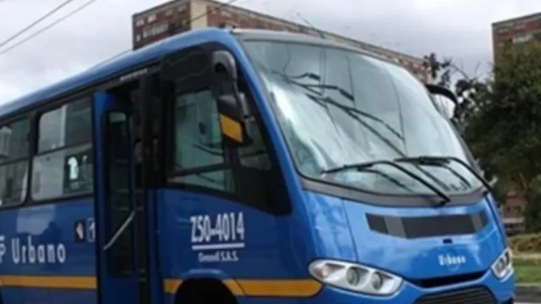 Bus azul del SITP en Bogotá