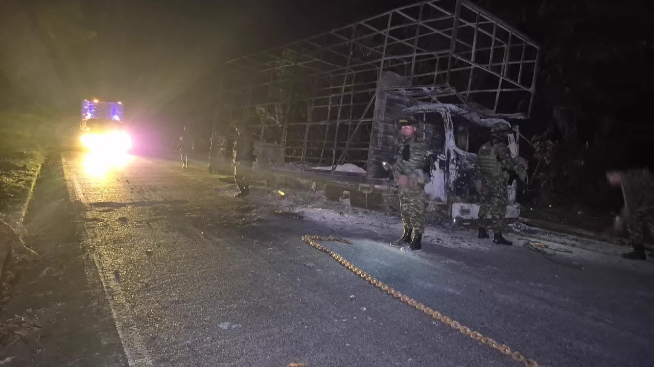 Ejército restableció la movilidad en la vía Quibdó-Pereira tras los ataques del ELN en Tadó, Chocó