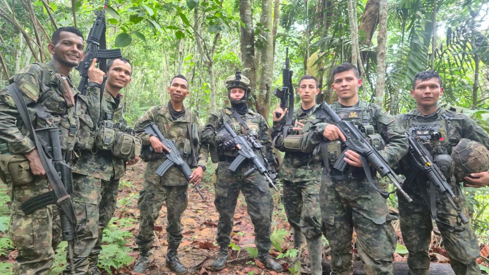 ¡Apareció con vida! Hallan al soldado que llevaba seis días desaparecido tras ataque con drones en Segovia 2 Operativo de búsqueda del Ejército en Antioquia