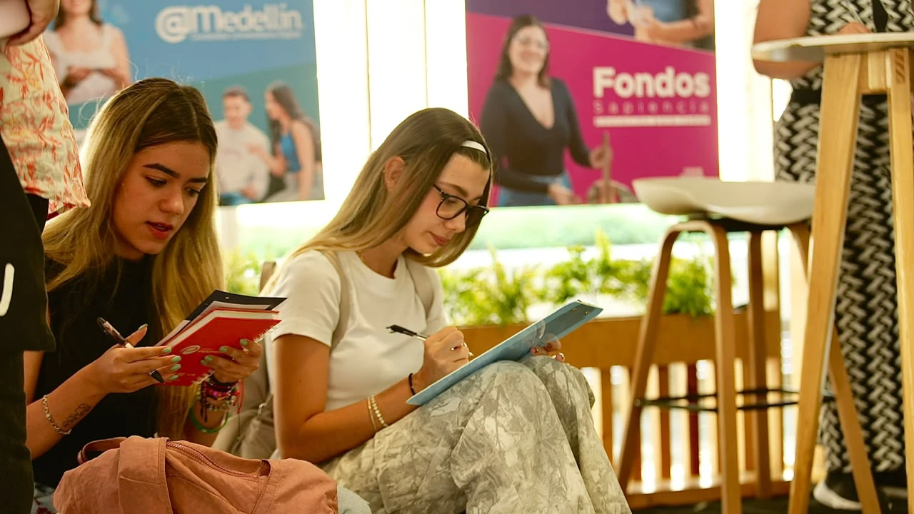 ¿Busca apoyo para educación superior? Medellín abre 832 cupos y ya corre el plazo 1 Educación superior en Medellín