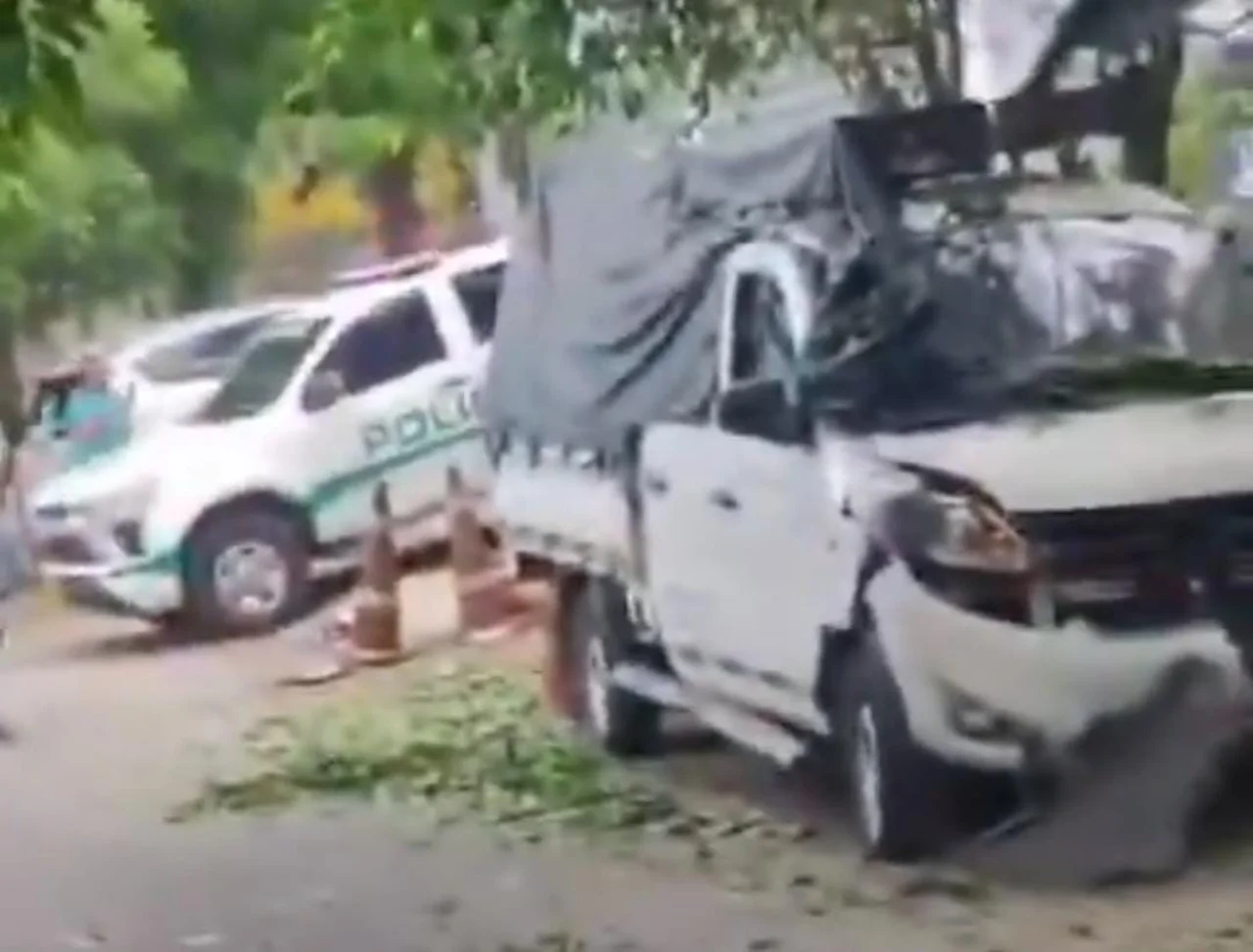 Explosión en Cúcuta deja varios heridos cerca del puente internacional Francisco de Paula Santander 2 Vehículos afectados por la explosión en el barrio Escobal de Cúcuta