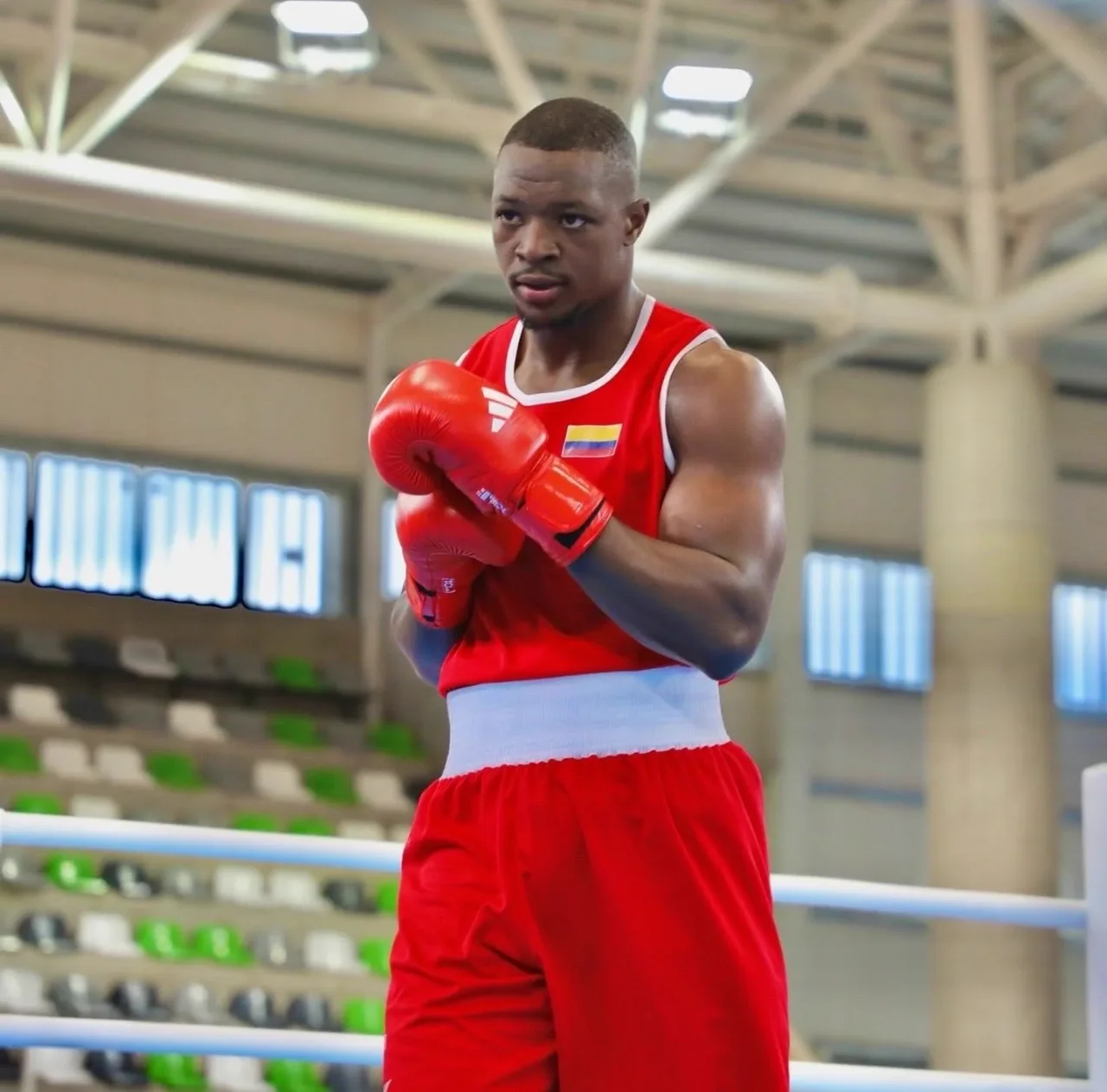 Seis medallas y seis cupos a Lima 2027: gran cierre del boxeo colombiano en el Panamericano de Puebla 2 Boxeador de la Selección Colombia en el ring durante el Panamericano de Puebla