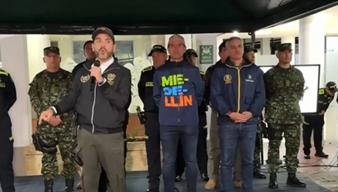 Megaoperativo en Medellín: más de 100 allanamientos y 60 capturas con el presidente De la Espriella 1 Operativo de la Fuerza Pública en Medellín