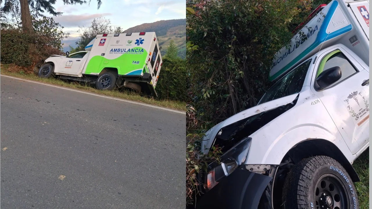 Ambulancia del Hospital San Julián de Argelia accidentada en la vía La Unión–Sonsón