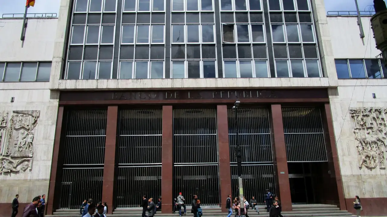 Fachada del Banco de la República en Bogotá