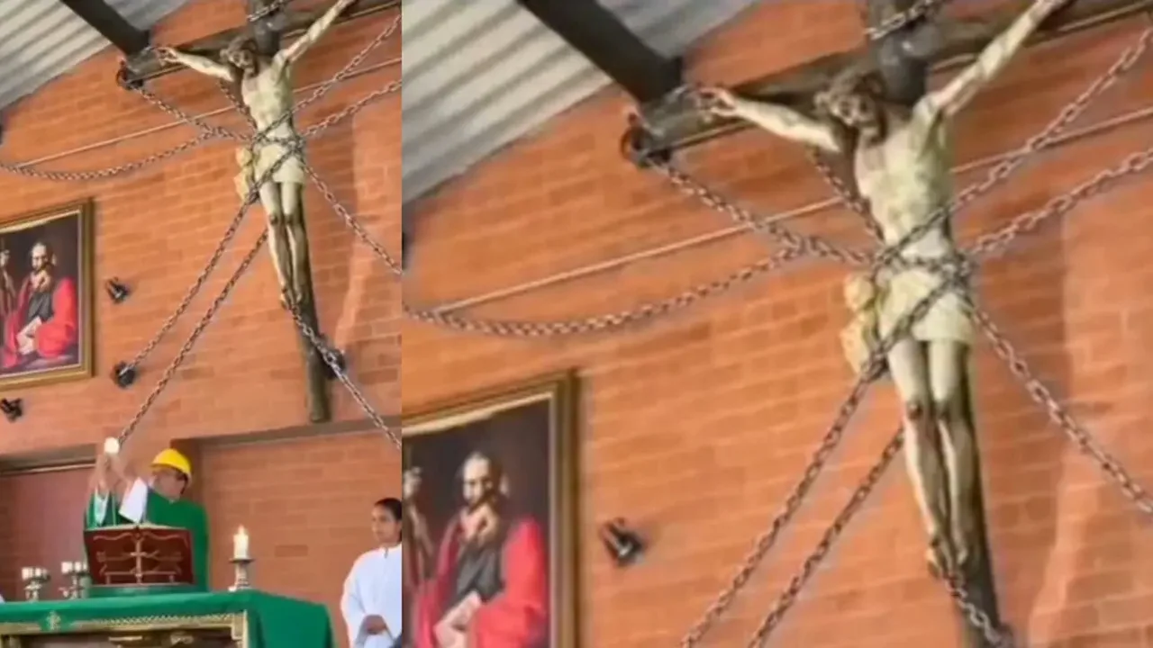 Sacerdote celebra misa con casco de construcción mientras un Cristo aparece asegurado con cadenas