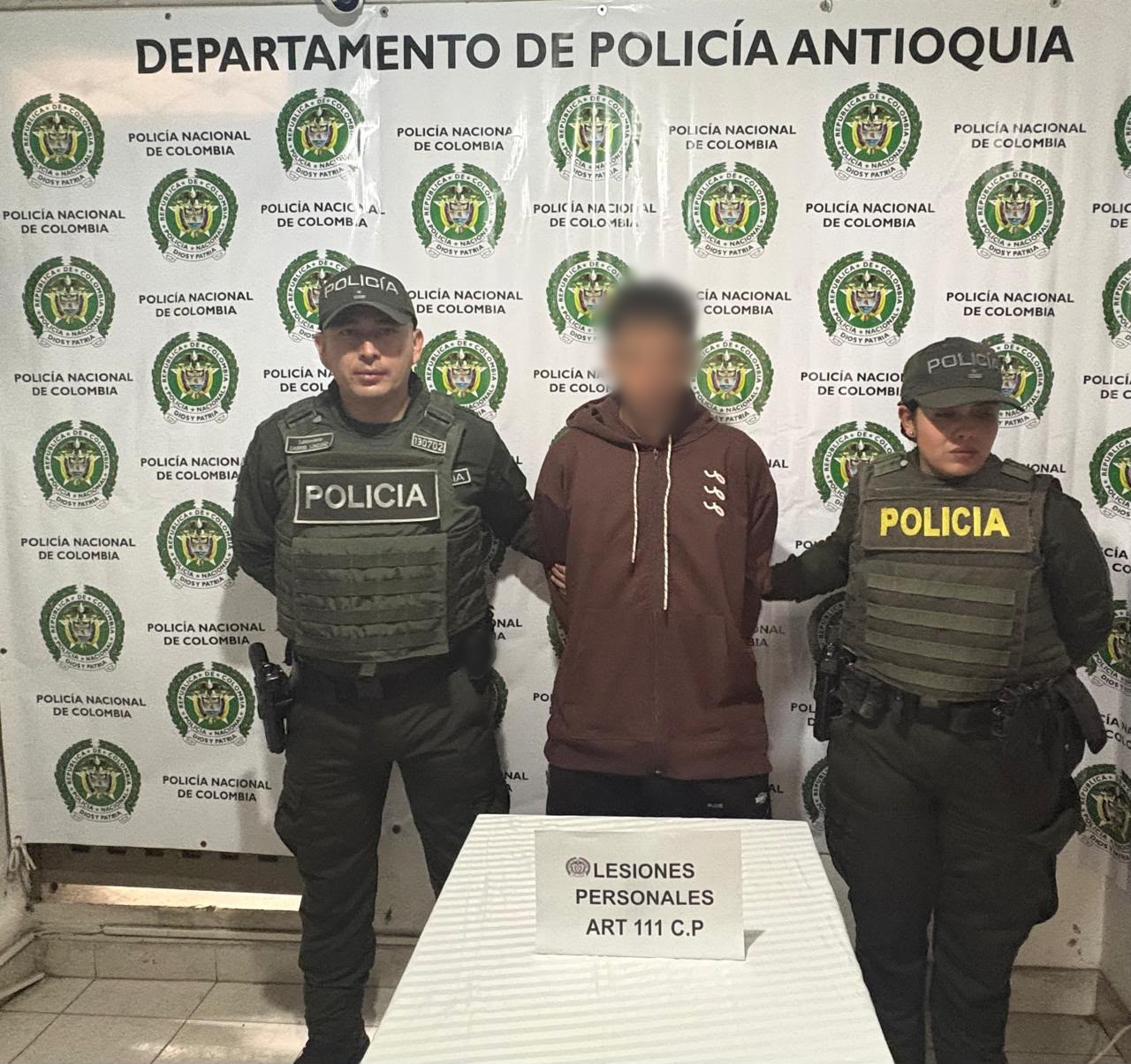Santa Bárbara: capturado tras presunta riña con un herido en Versalles 2 Hombre capturado por presuntas lesiones personales en Versalles, Santa Bárbara, entre dos policías
