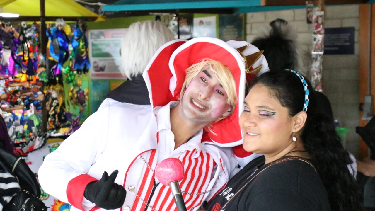 Belén tendrá un Halloween de otro mundo: festival gratuito reunirá cosplay, anime y terror 2 Personajes y visitantes en el encuentro cultural