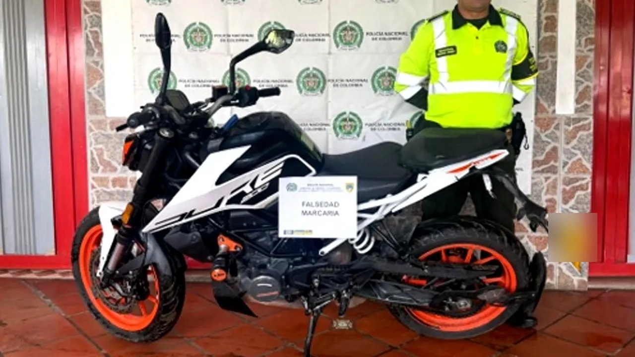 Inmovilizan en Santo Domingo una moto KTM por presunta alteración de sus números de identificación