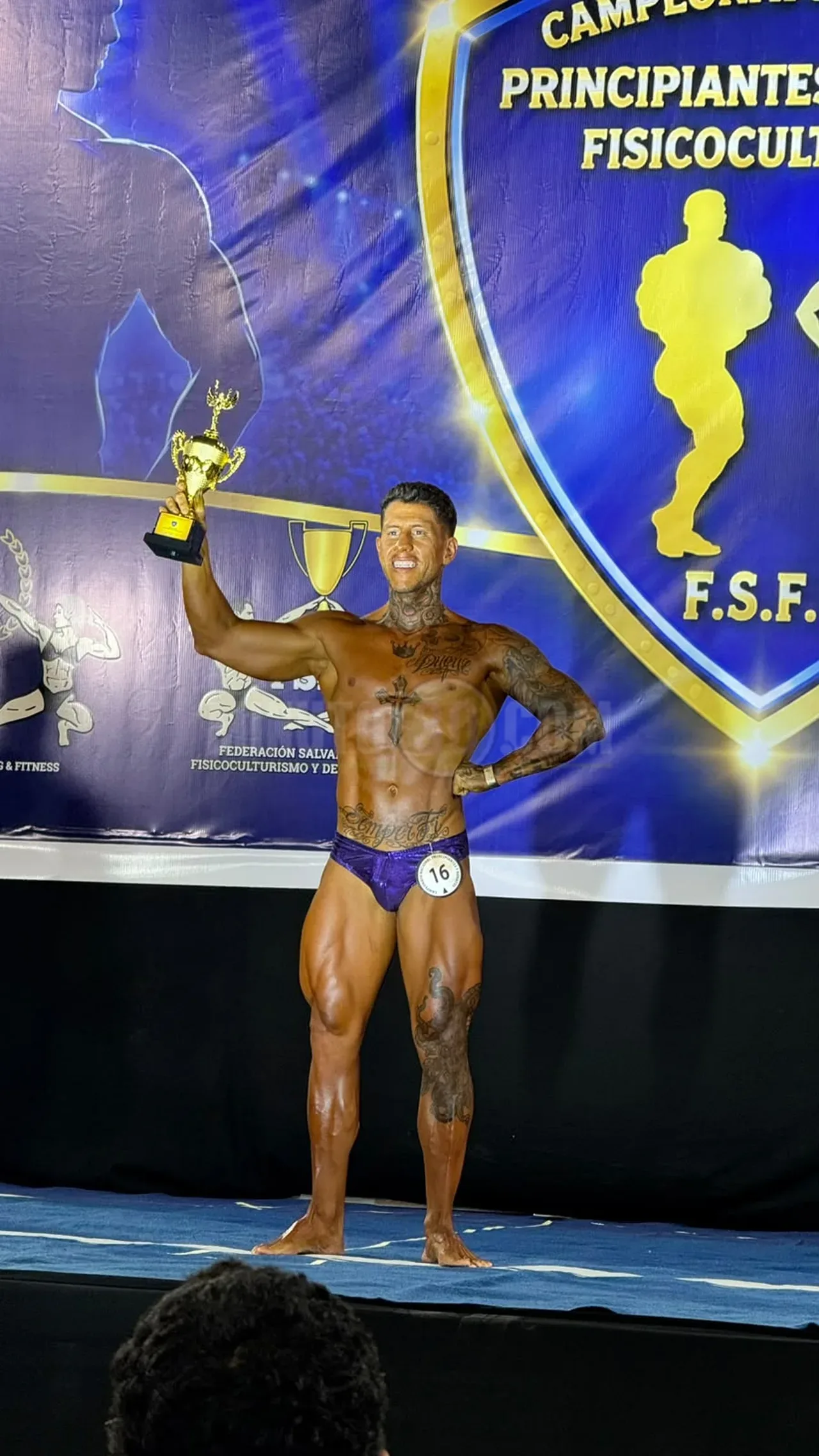Paisa de pura cepa: Felipe Duque Reyes fue primero en culturismo y segundo en físico clásico en El Salvador 2 Felipe Duque Reyes en el Campeonato Nacional de Principiantes y Novatos de Fisicoculturismo, El Salvador