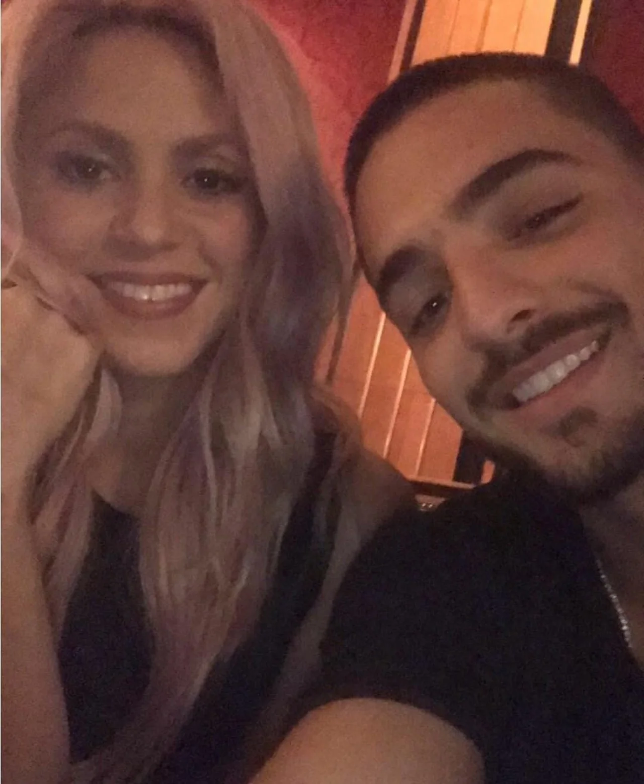 Shakira y Maluma celebran 10 años de «Chantaje», el hit que marcó una era 4 Selfie de Shakira y Maluma