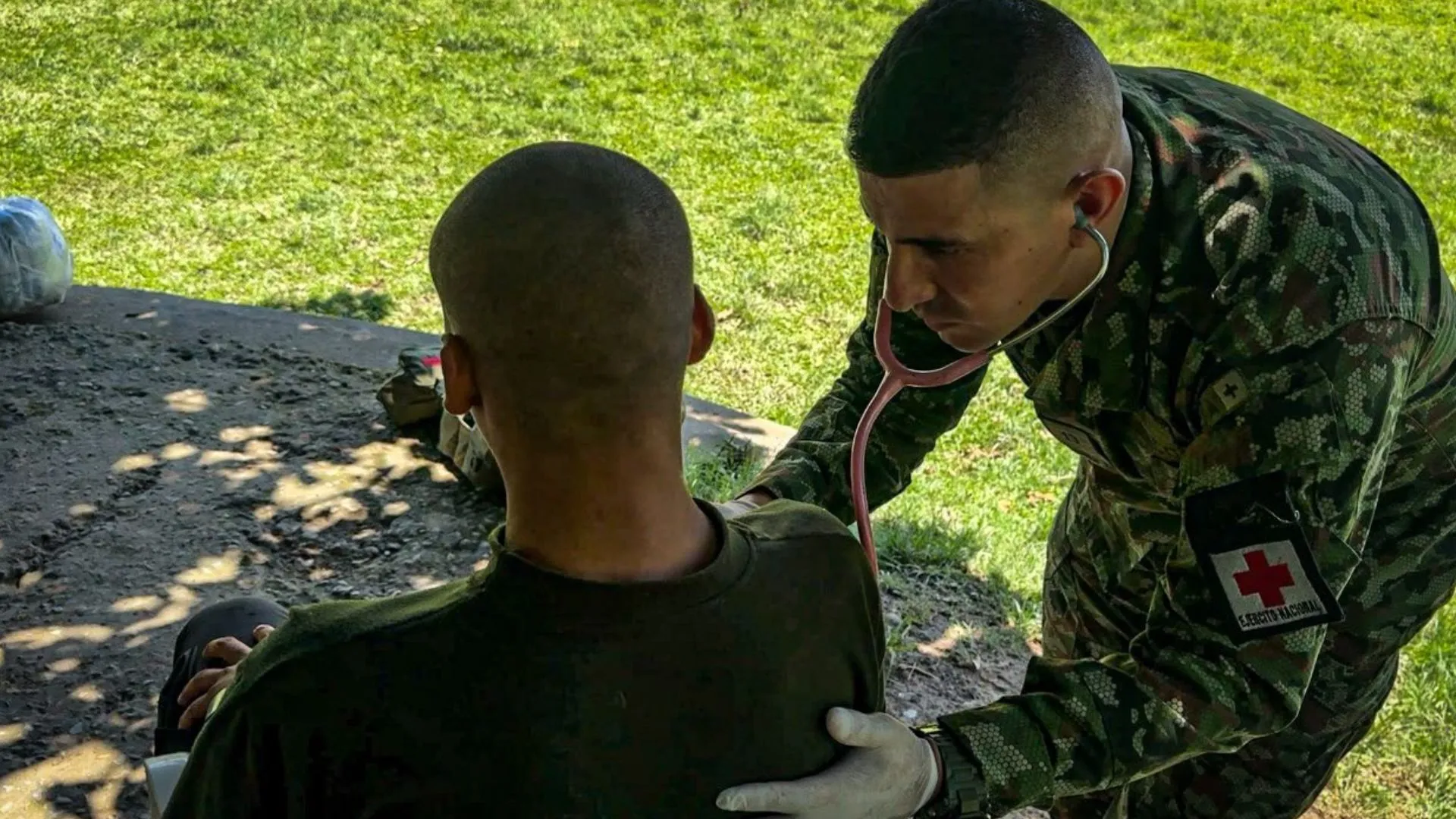 Dos personas se sometieron a la justicia y hallaron material para fabricar explosivos en Ituango 2 Dos personas se sometieron a la justicia y hallaron material para fabricar explosivos en Ituango