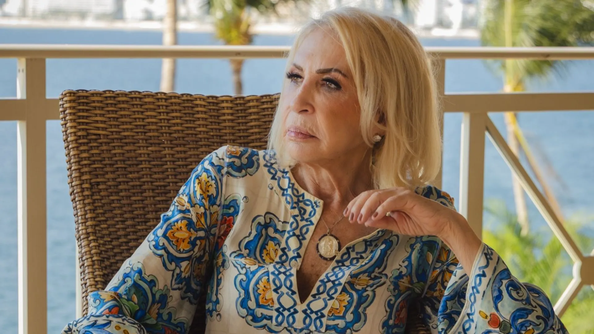 ¡Preocupación por Laura Bozzo! Reportan que estaría intubada tras una complicación gástrica