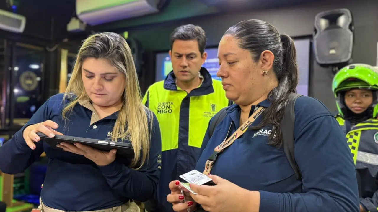 ¡Más de 430 capturados en el Parque Lleras! Así van tras las bandas criminales que golpean a Medellín 2 ¡Más de 430 capturados en el Parque Lleras! Así van tras las bandas criminales que golpean a Medellín