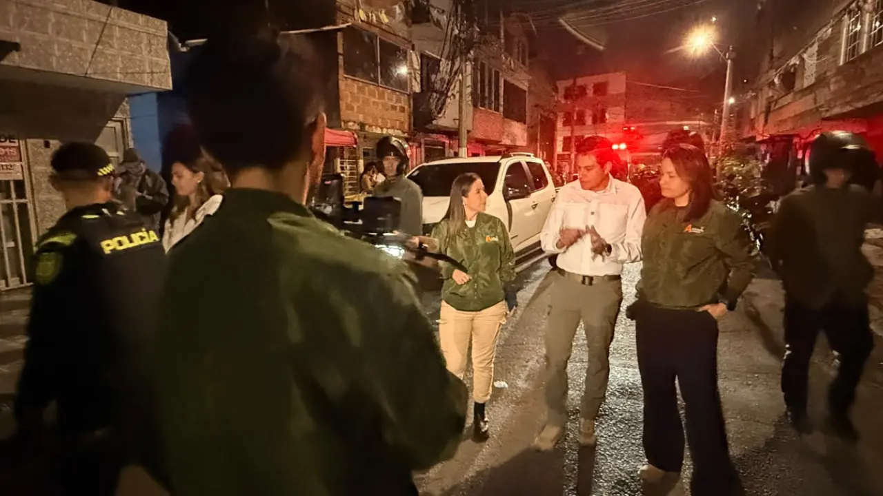 ¡Megaoperativo! Les cayeron a cinco plazas de vicio en el Barrio Antioquia y hallaron más de 10 mil dosis 2 ¡Megaoperativo! Les cayeron a cinco plazas de vicio en el Barrio Antioquia y hallaron más de 10 mil dosis
