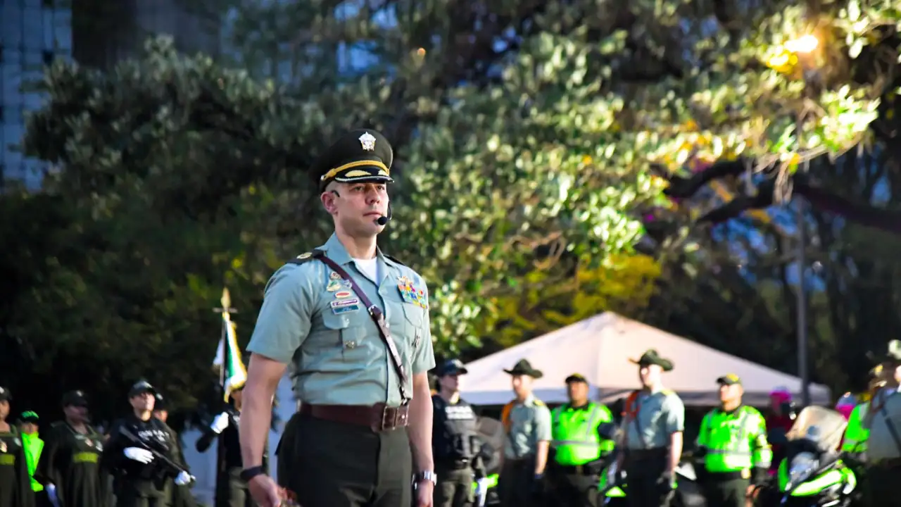 Conozca al nuevo coronel experto en aviación e inteligencia que asumirá las riendas de la Policía en Antioquia 2 Conozca al nuevo coronel experto en aviación e inteligencia que asumirá las riendas de la Policía en Antioquia