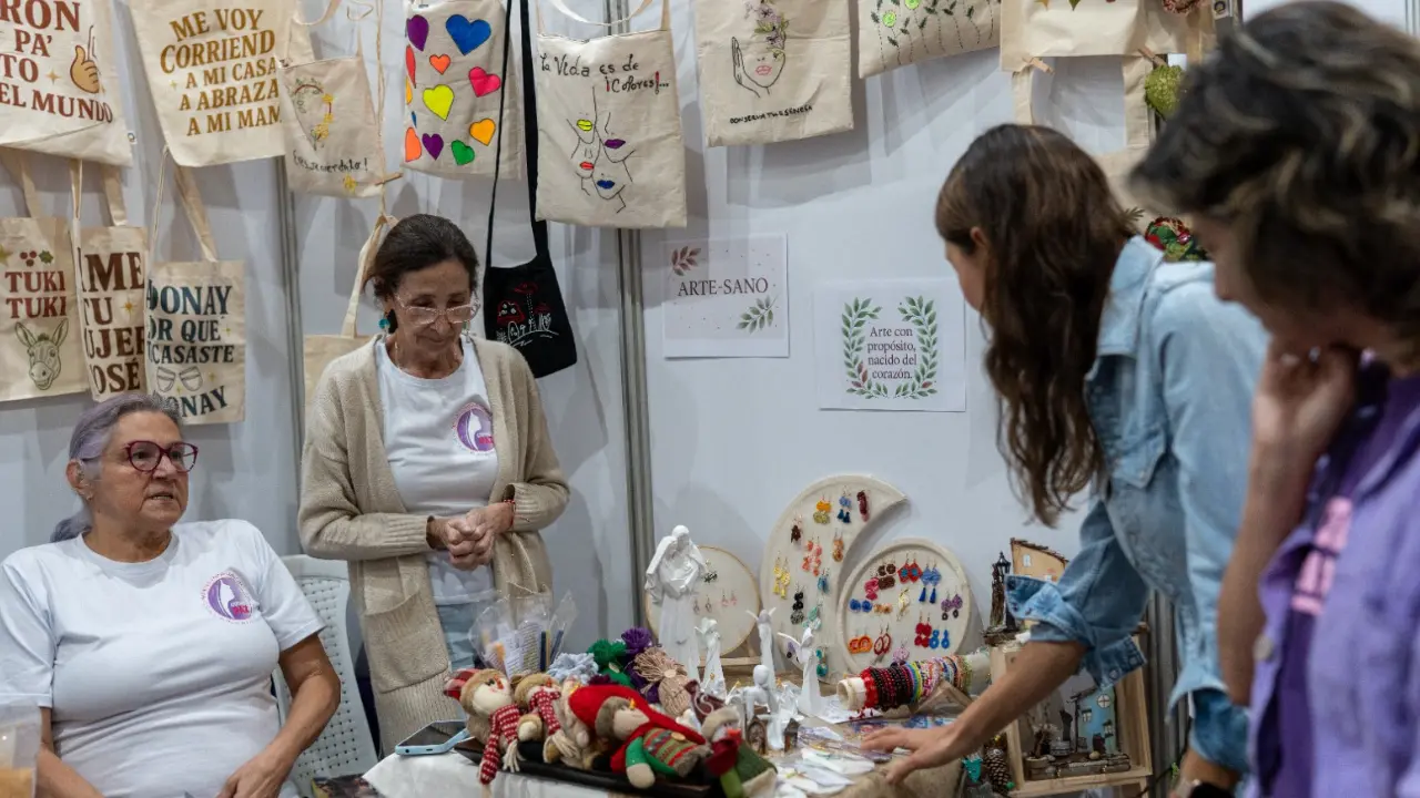 ¡Empleo, becas y premios! Así será el festival gratuito para mujeres en Medellín