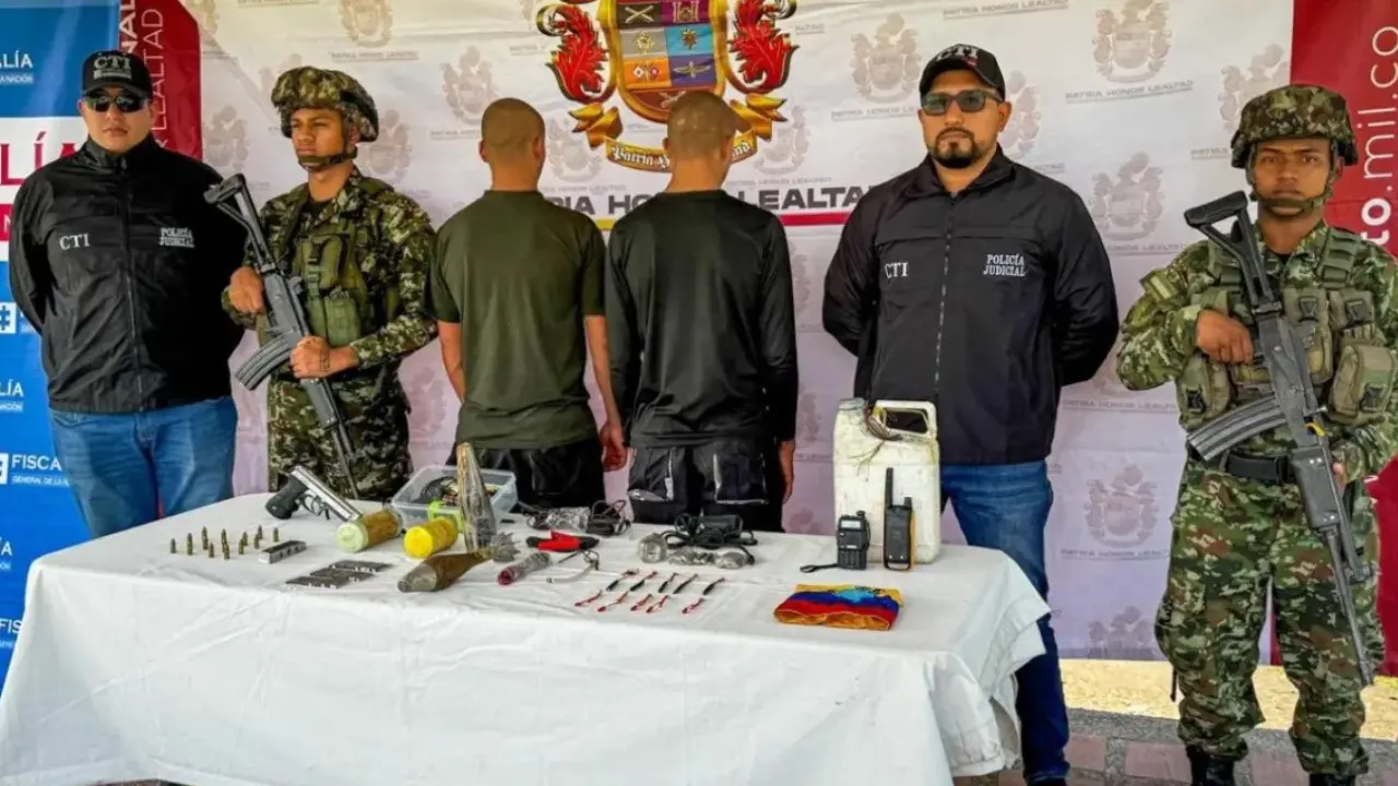 Dos disidentes se someten en Ituango y el Ejército halla explosivos escondidos