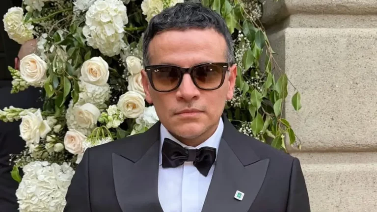 Un paisa deja en alto el nombre de Colombia: Jahir Rueda será homenajeado en la gala internacional 'Voices of Fashion 2026' en Perú 11 jahir homenaje peru
