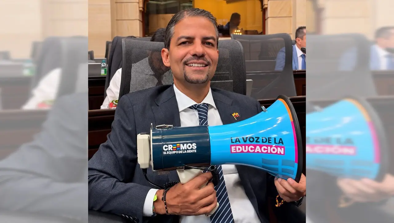 286 mil estudiantes continúan en jornadas híbridas tras el terremoto: representante Luis Guillermo Patiño lideró Mesa Técnica para acelerar la recuperación educativa 2 luisgui educacion2
