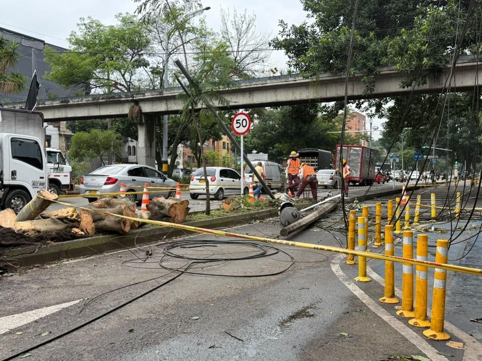 Así están las vías en Medellín este sábado 10 de octubre: cierres y pasos restringidos tras secuelas de las fuertes lluvias 7 movil guayabal
