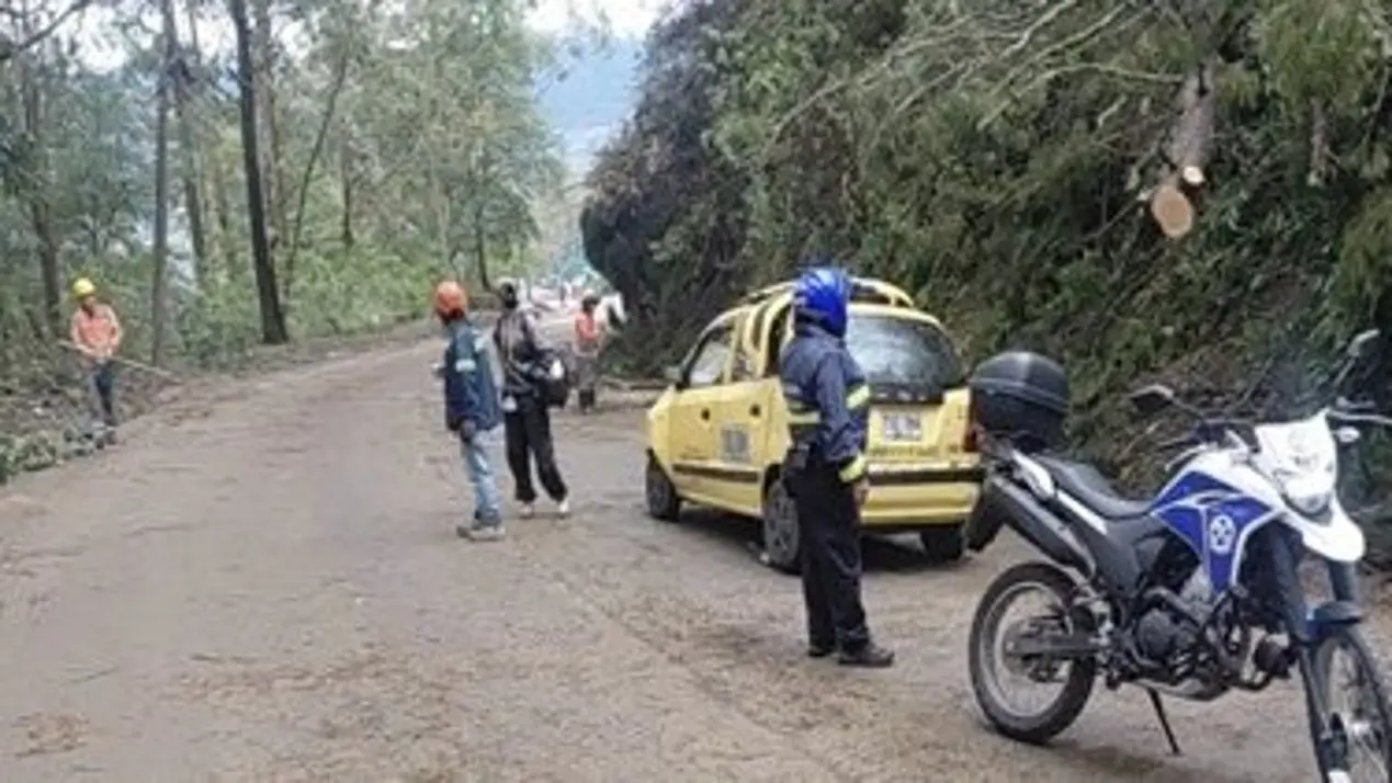 Así están las vías en Medellín este sábado 10 de octubre: cierres y pasos restringidos tras secuelas de las fuertes lluvias 2 movil mar