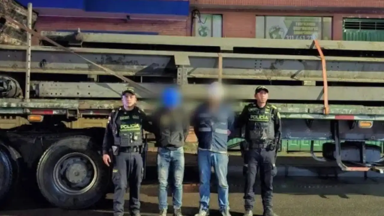¡Se disfrazaron de operarios! Así intentaron robarse 11 rieles del metro de Bogotá